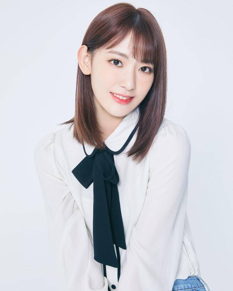 Instagram.com/official_izone